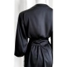 Kimono en satin doux – pêche ou noir – Élégance et confort pour toutes les occasions