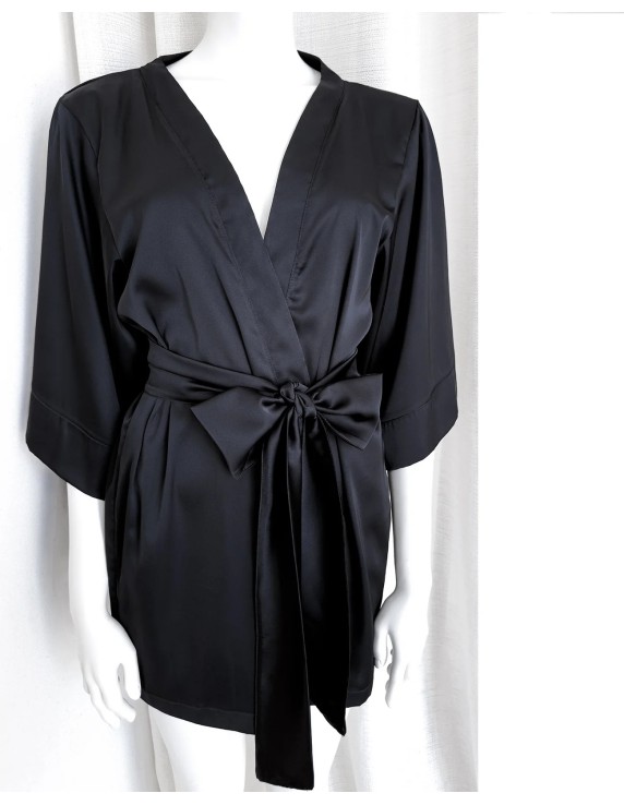 Kimono en satin doux – pêche ou noir – Élégance et confort pour toutes les occasions