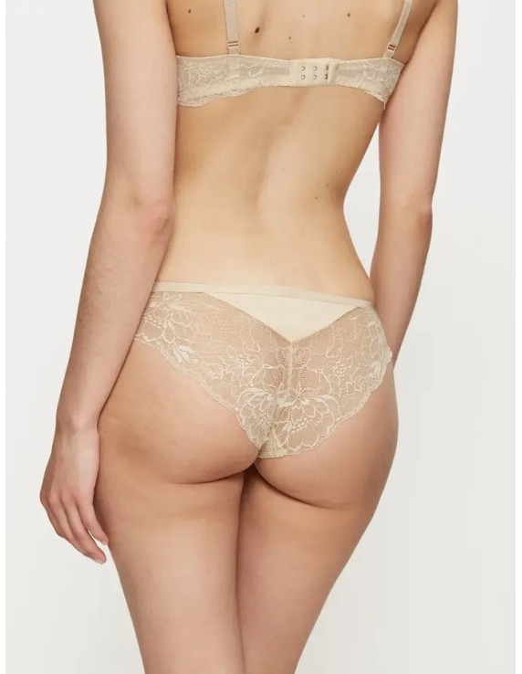 Culotte brésilienne crème – Triumph Amourette Charm | Félicià Intima