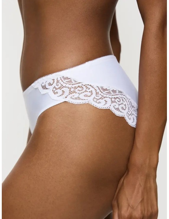 Culotte Amourette Tai dentelle – Triumph blanc ou chair | Félicià Intima