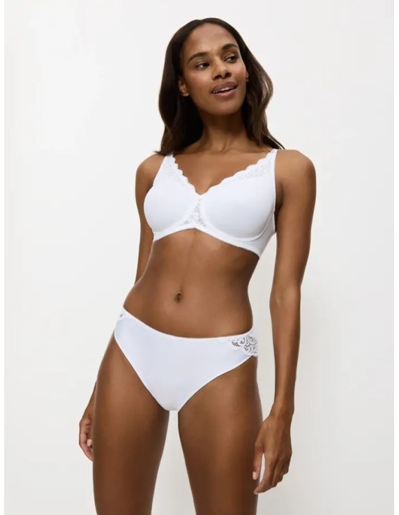 Culotte Amourette Tai dentelle – Triumph blanc ou chair | Félicià Intima