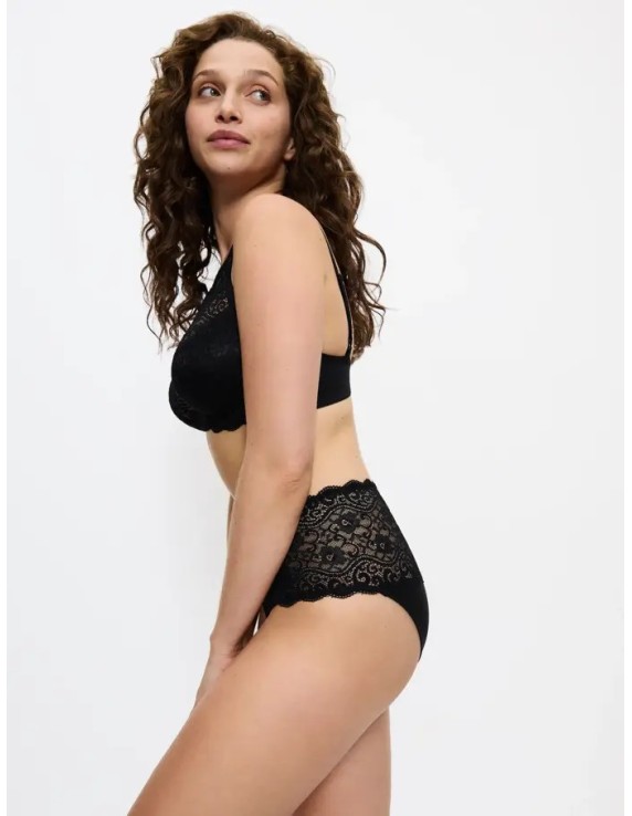 Culotte maxi dentelle – Triumph Amourette noir ou blanc | Félicià Intima