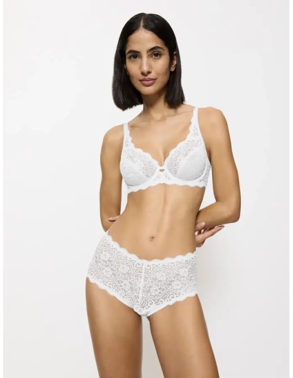 Culotte maxi dentelle – Triumph Amourette noir ou blanc | Félicià Intima