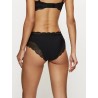 Slip bandeau noir – Triumph Lift Smart | Félicià Intima