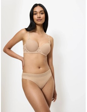 String invisible peau – Triumph Feel of Modal | Félicià Intima