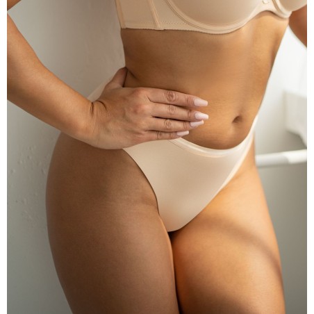 String-short Betty coloris Coffee – invisible et sensuel sous vos tenues